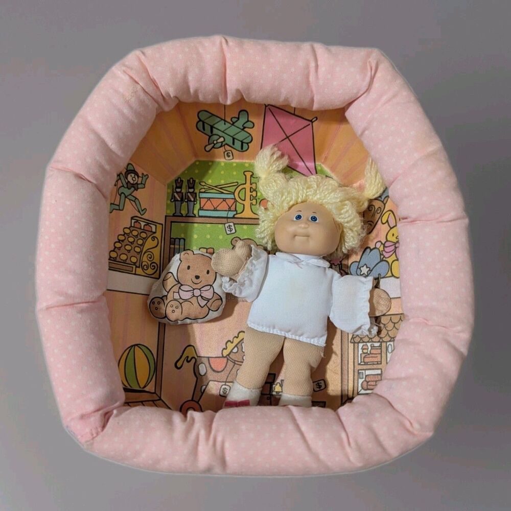 Vintage 1983 Cabbage Patch Kids Pin-Ups Charleen Jenny Playroom Nursery